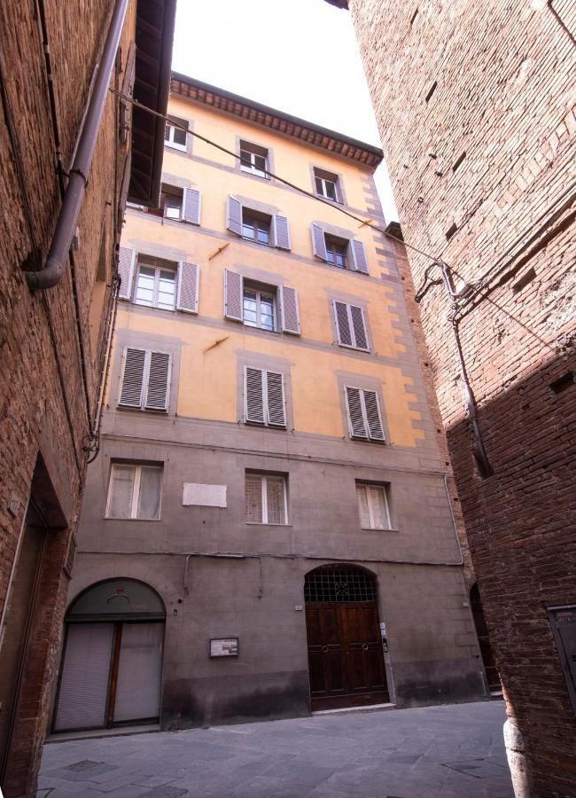 Antica Dimora Del Buongoverno Hotel Siena Exterior photo